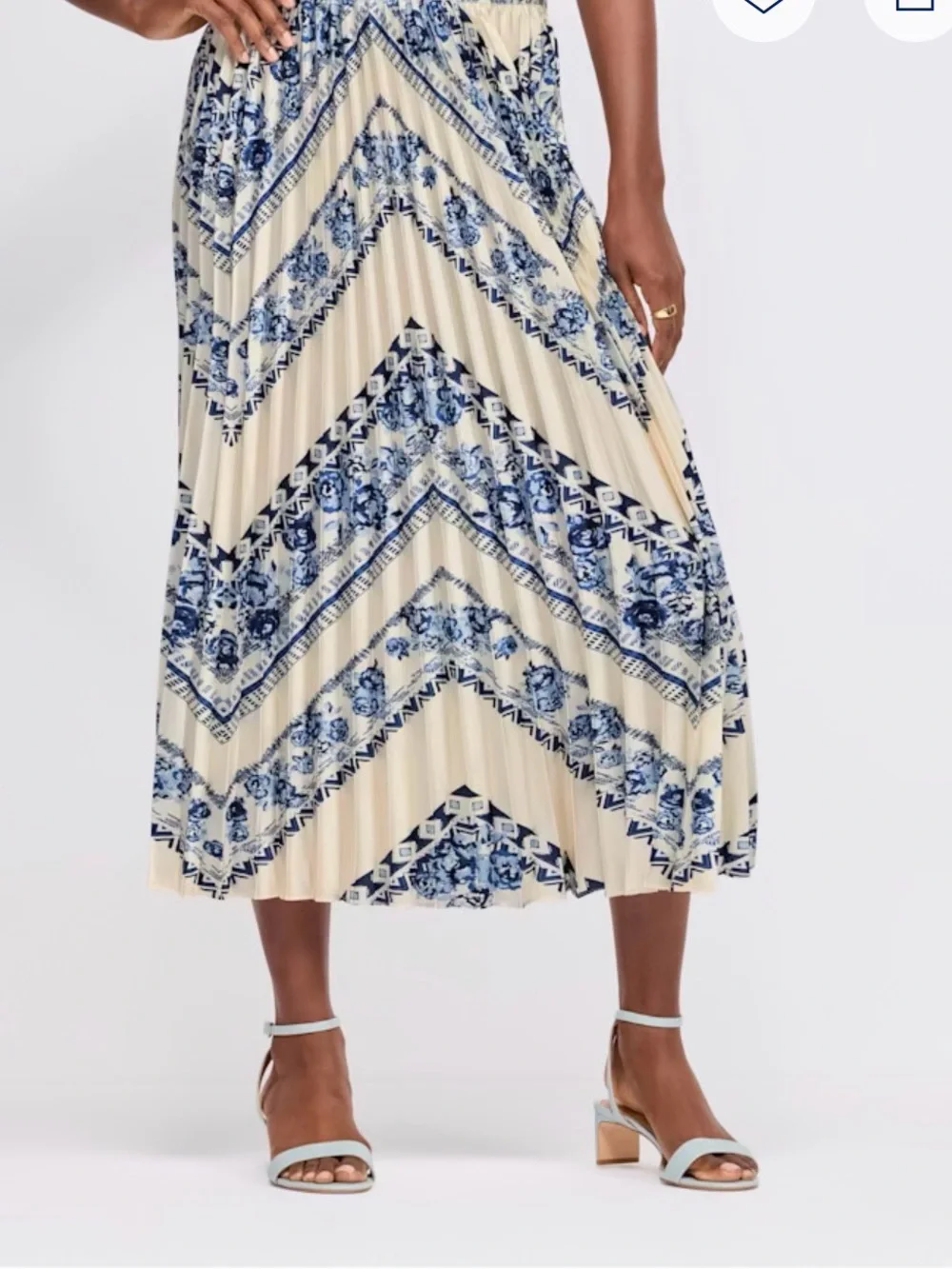 41 Hawthorn lightweight pleated